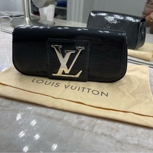 Louis Vuitton Sobe black patent leather clutch